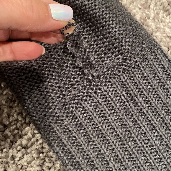 Mudd Skull Sweater Size M (Juniors) - Picture 11 of 13